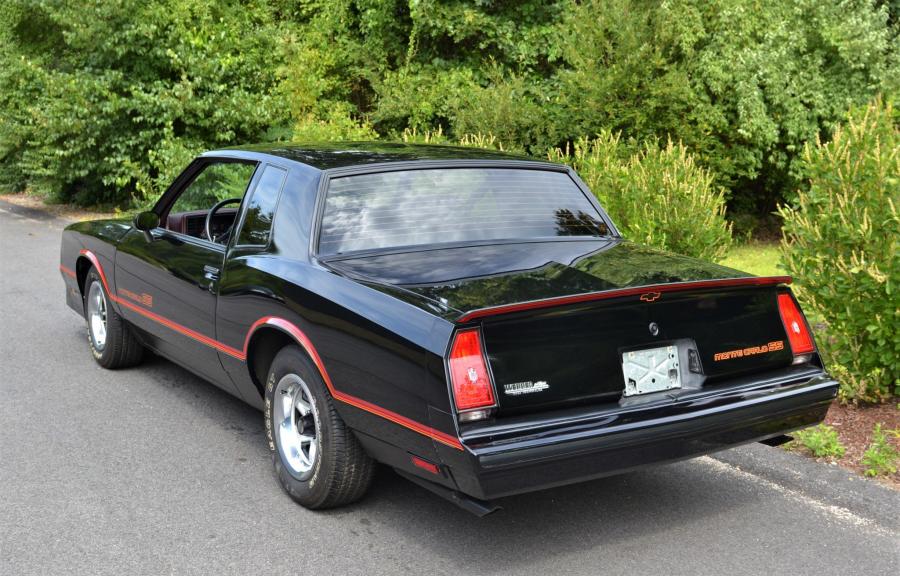  Chevrolet Monte Carlo SS 1985 года  (фото 4 из 69)